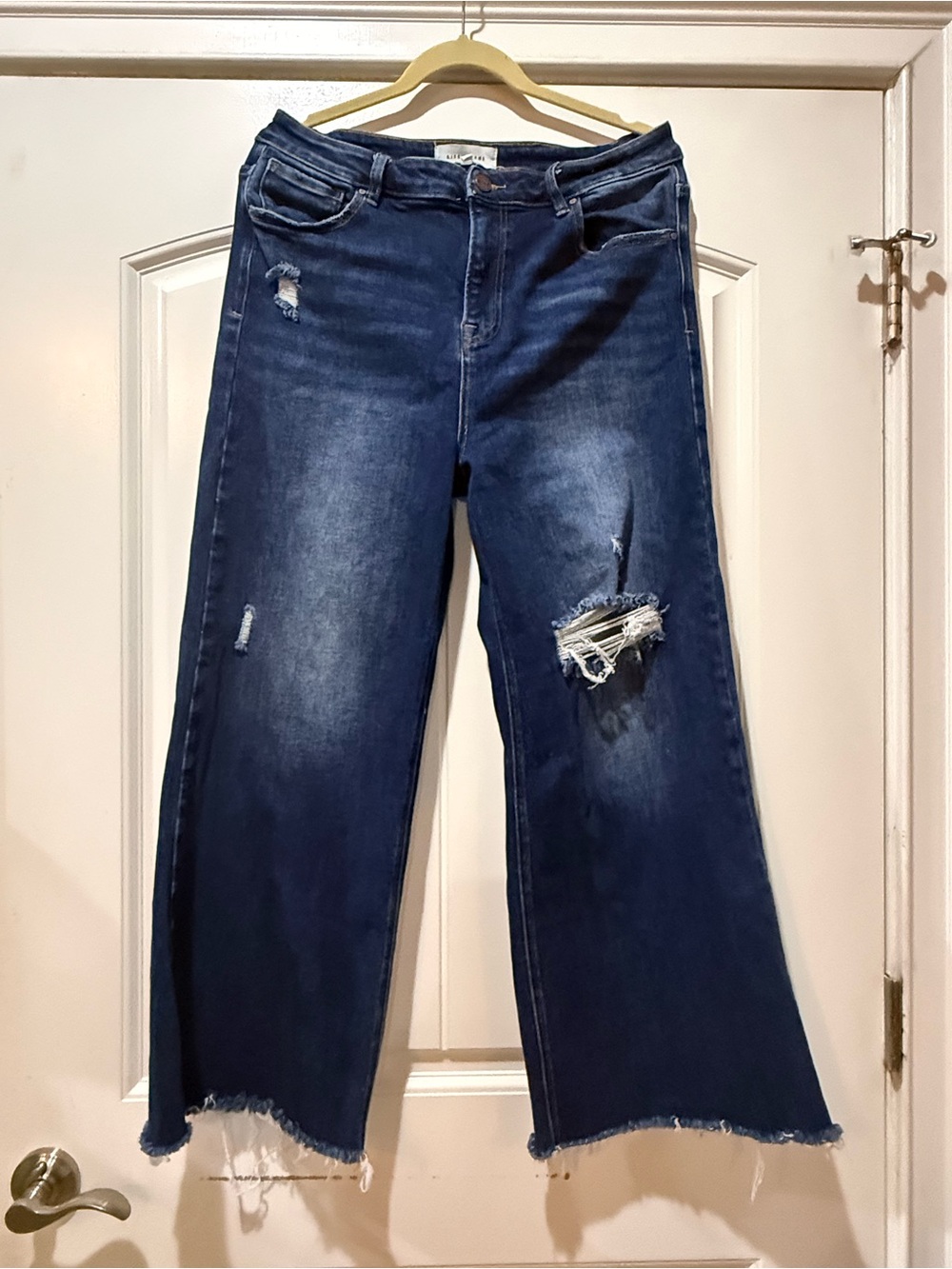Wide-Leg Distressed Dark Blue Women's Jeans